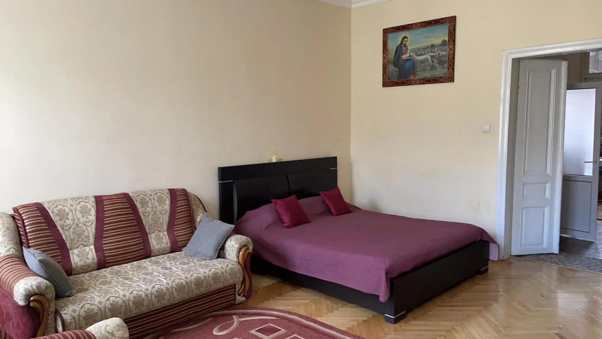 Apartments Near The Church Of Olga And Elizabeth Lviv Ukraine